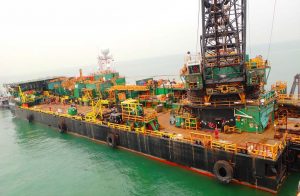 Derrick Pipelay Barge For Sale File-0211