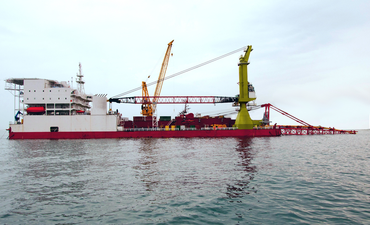 DP2 Pipelay Barge for Sale or Charter File-0222